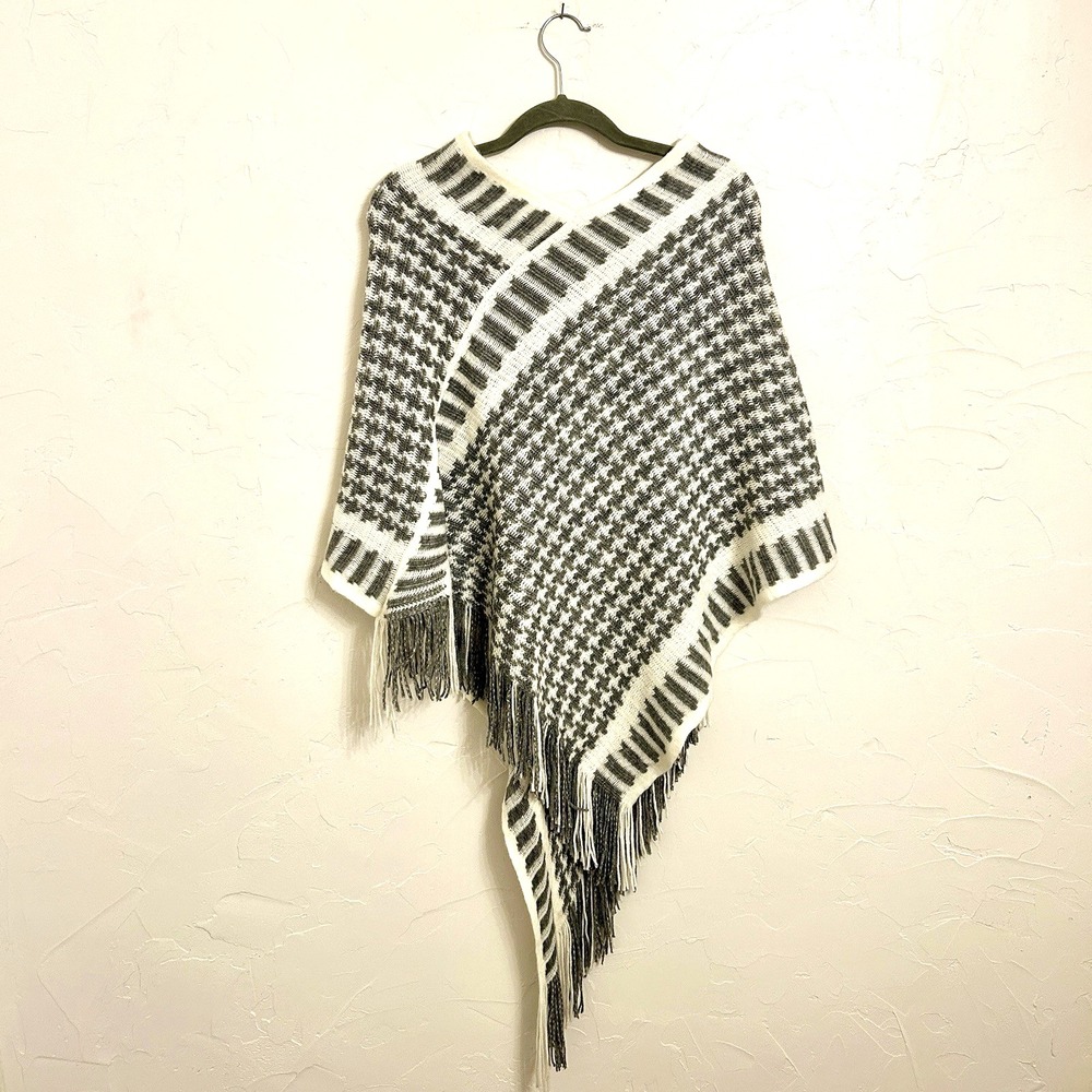 ETC Women's Gray Cream One Size Knit Fringe  Sweater Poncho Cozy Fall Winter